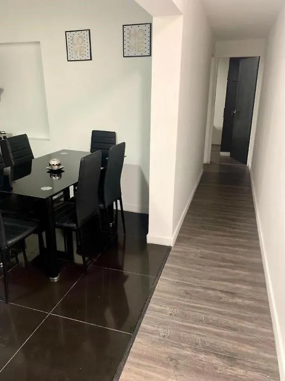 Apartamentos Lux Estadio Medellin 0*,  Colombia